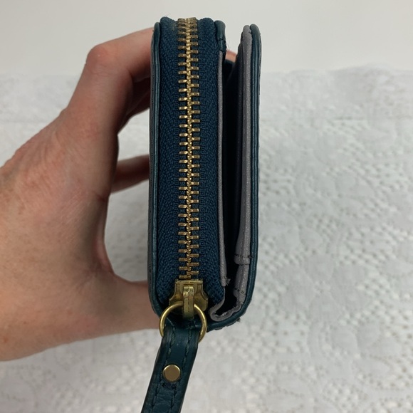 Fossil Leather Wallet Dark teal green gold zip around Pockets Cards cash coins - Picture 4 of 12